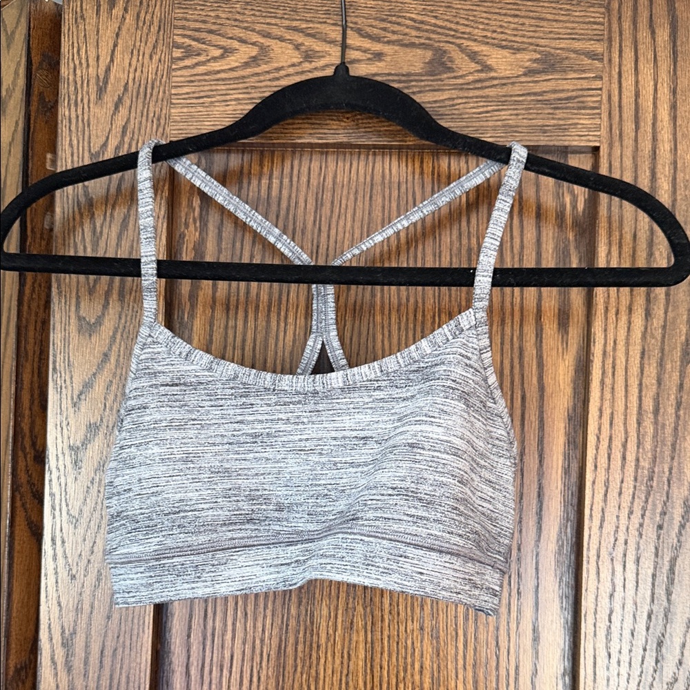 Lululemon flow y size 6, no padding
